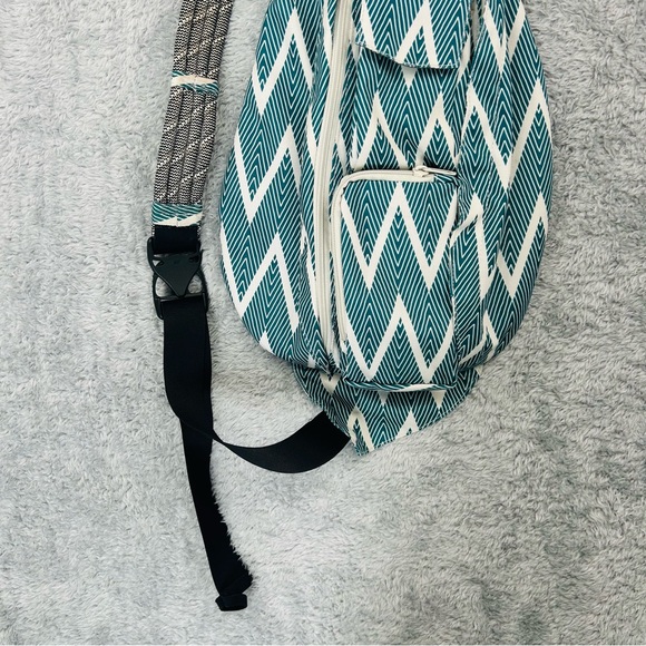Kavu Chevron Rope Sling Bag Blue and Cream Organization Storage Pockets - Picture 6 of 15